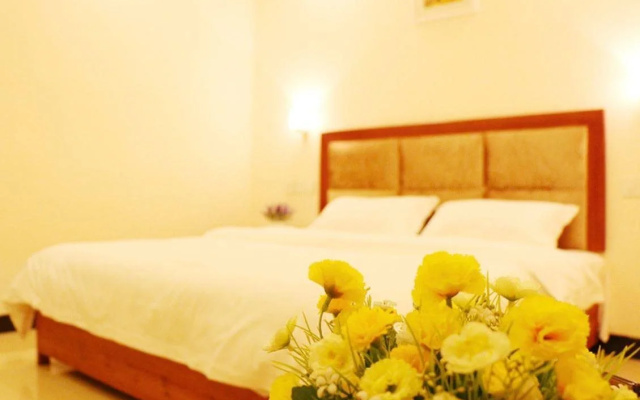 Huajun Hotel