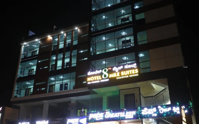 Hotel 8th Mile Suites