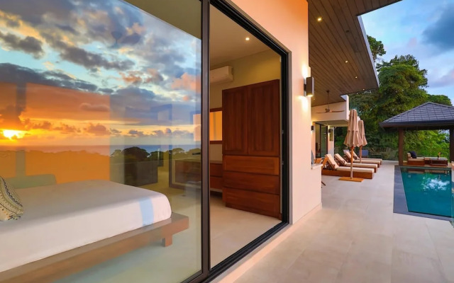 Dreamy Jungle Ocean-view Luxury Villa w Pool