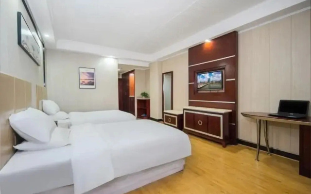 Dongcheng Hotel (Nanchang Wanxianghui Aixihu West Metro Station Branch)