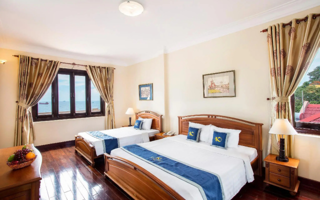 Beachfront Hotel