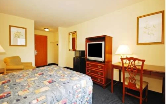 Amelia Inn & Suites