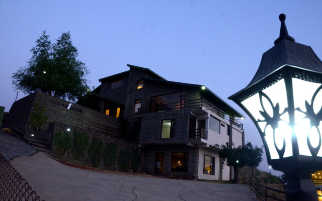 WoodSmoke resort & Spa