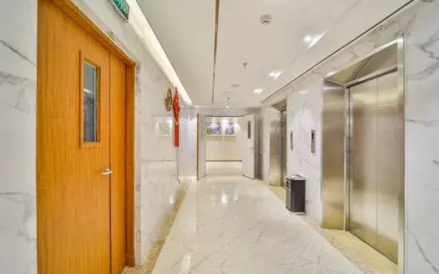 Jianguo Hotel