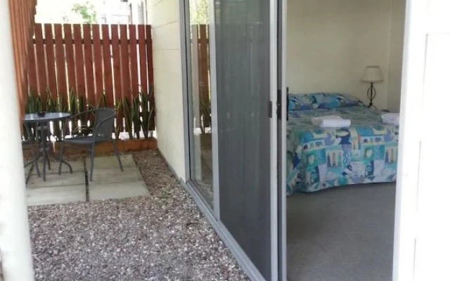 Sandy Court Holiday Units