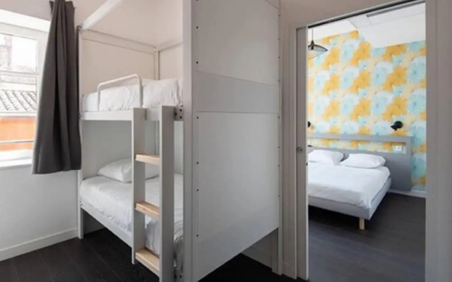 Le Couvent Hostel