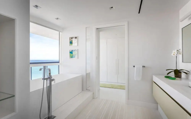 Setai Residences by Flashstay