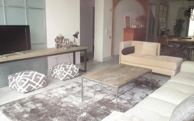 Apartamento Bizcocheros con piscina y jardin