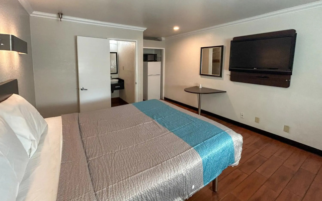 Motel 6 Ontario, CA - Convention Center - Airport