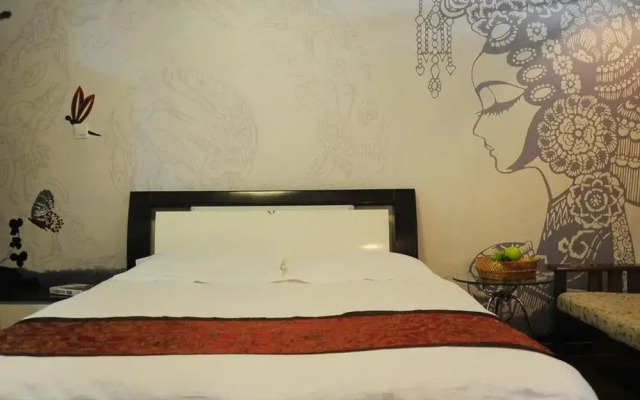 Moonlight Hotel (Nanjing Shanxi Road Zhonghuan Guoji)(南京木林森影院酒店式公寓)