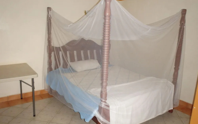 Shield Park Villa Hotel