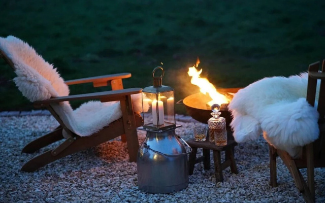 Luxury Hut - With own hot Tub, in Tunbridge Wells