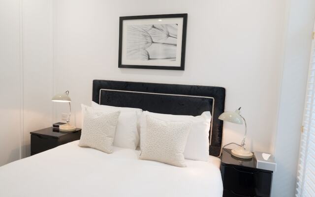 Отель Clarendon Shaftesbury Mansions комната для гостей