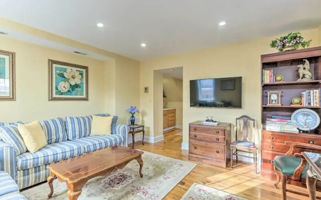 Townhome in Leesburg Historic District!