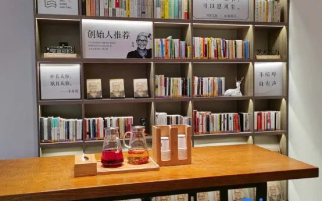 HanTing Hotel (Shenzhen Longhua Subway Station)