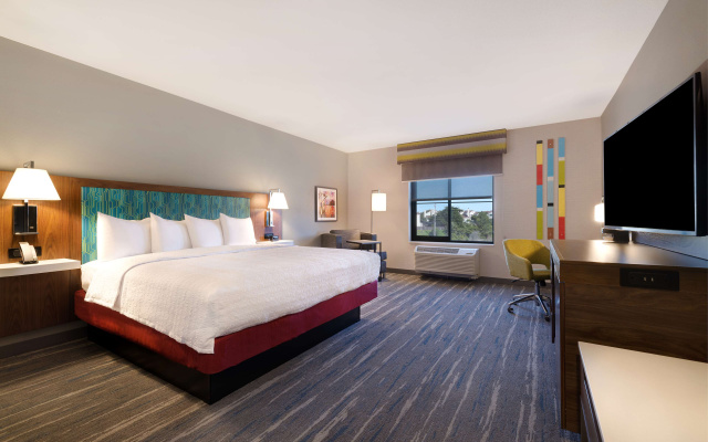 Hampton Inn & Suites Marina