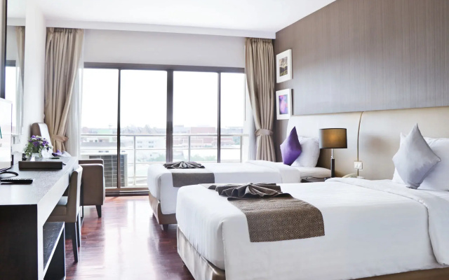 Отель Mida Hotel Don Mueang Airport