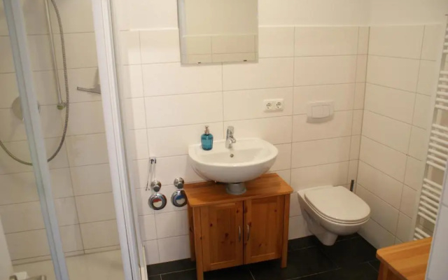 Seestraße mit Ostseeblick, Balkon und Parkplatz - ABC60