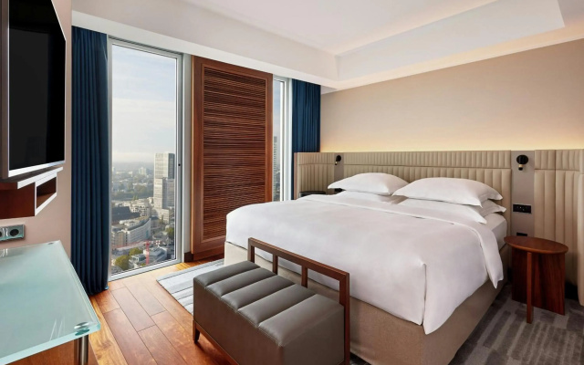 Majestic City Retreat Hotel