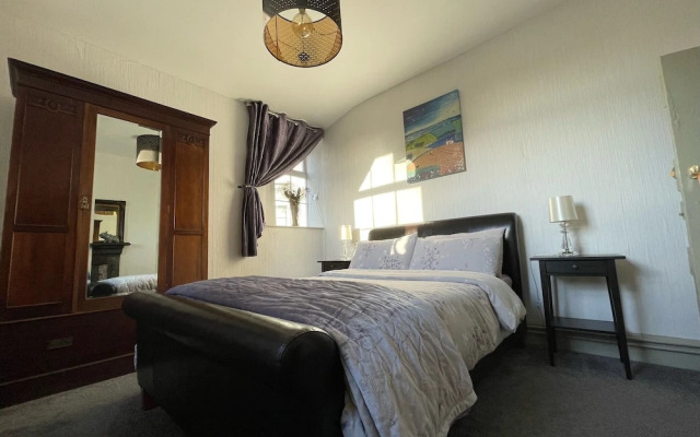 Nore View House