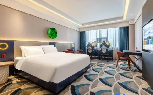 Yuyue E-sports Hotel (Jinan Lanxiang Middle Road Branch)