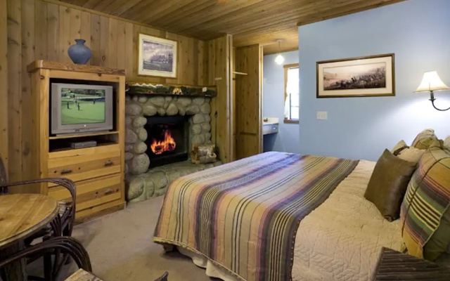 Idyllwild Inn