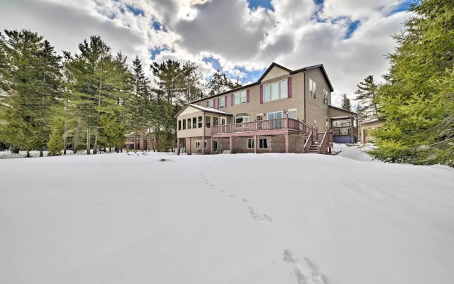 Spacious Lakefront Home w/ Sunroom & Bar!