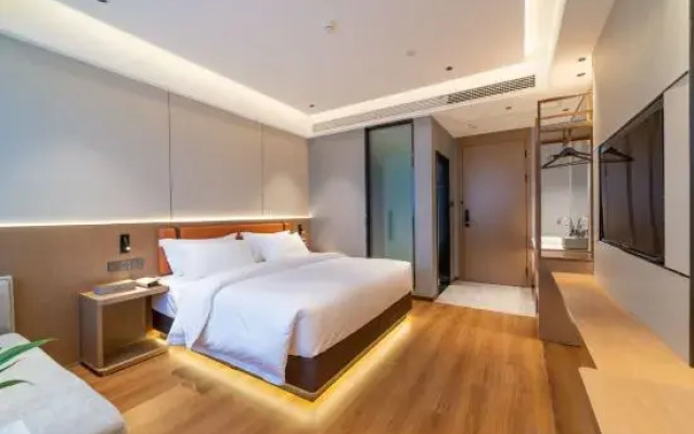 Ling Yun Hua Guan Hotel