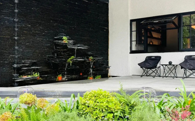Отель Chengdu Yunduo Chinese Inn Chunxi Road