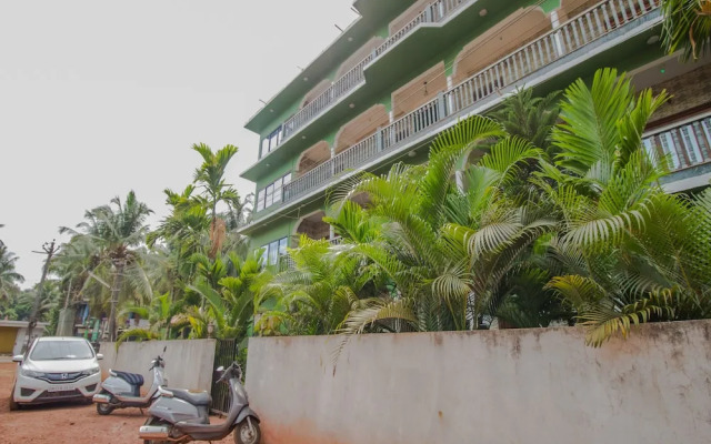 Oyo 14181 Home Green View 2bhk Morjim