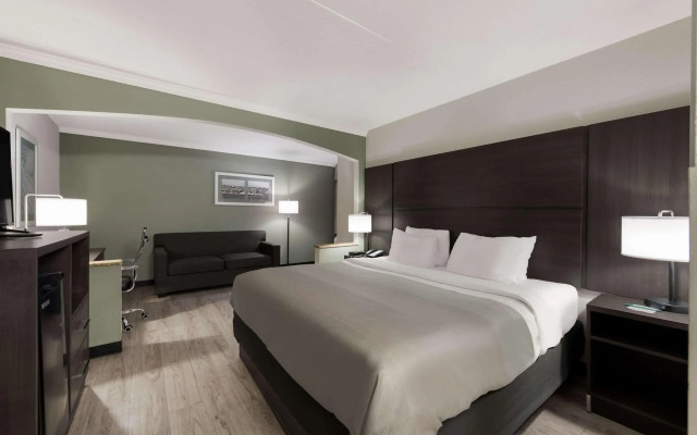 Quality Inn Merriam Kansas City