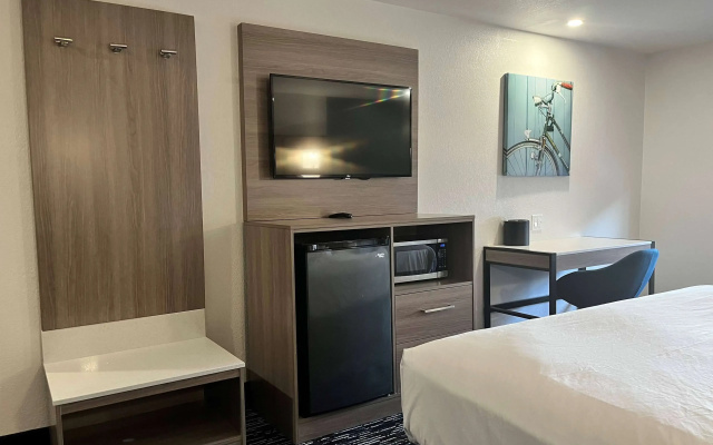 Baymont by Wyndham Indianapolis Northeast