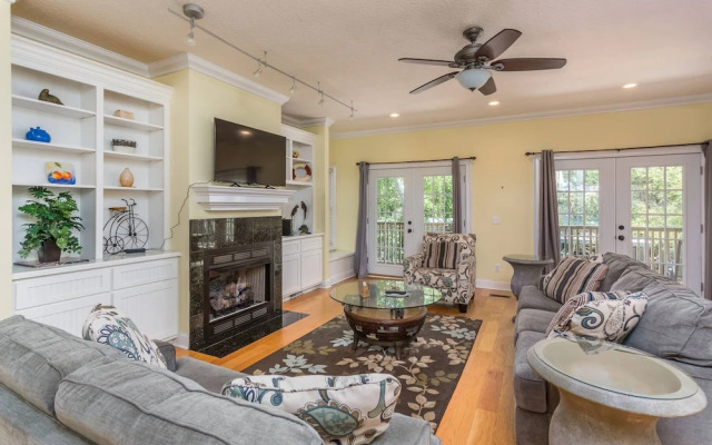 1012 Sherman Avenue by Hodnett Cooper