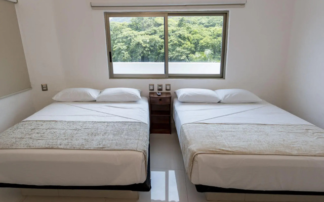 La Loma Suites