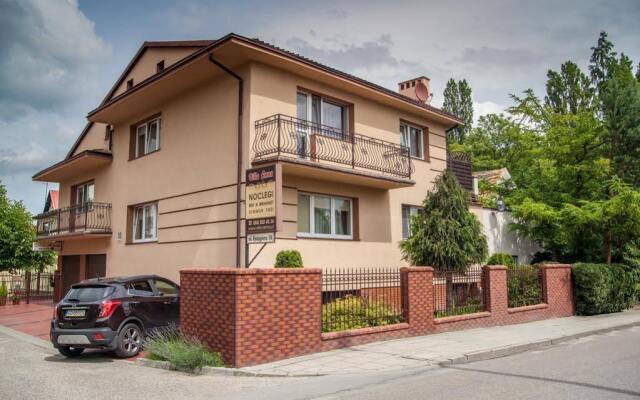 Отель Villa Anna вид на фасад