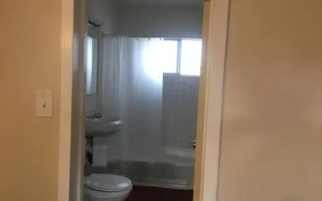 Encore Inn Inglewood