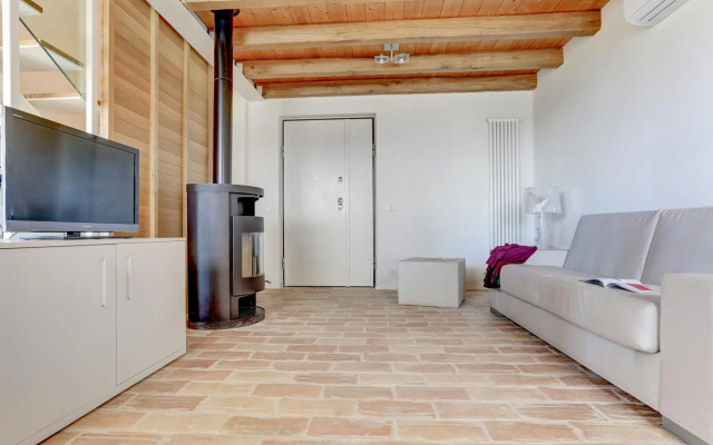 2Balsl Montefreddo - Large Two Bedroom Split Level
