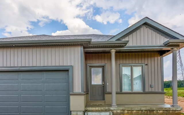 Luxury Bungalow mins Niagara falls & Brock uni