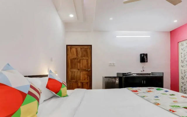 Home Alluring Studio By OYO Rooms