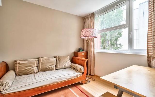 Charming 3 Room Apartment - Paris