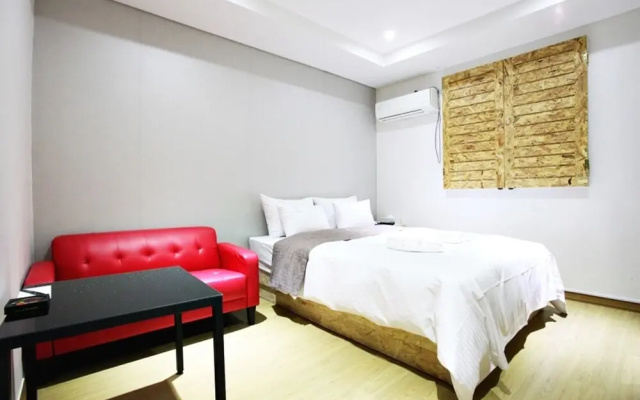 ORAGO Stay Hotel