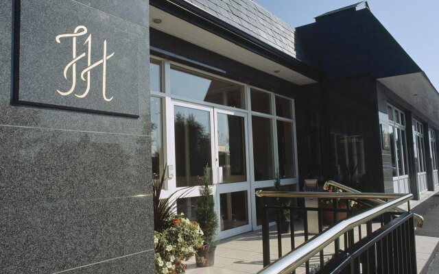 Flannerys Hotel вид на фасад