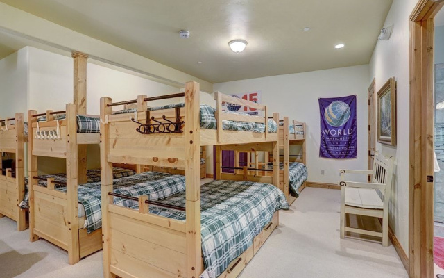 The Perfect Large Family 3 Bedroom Condo by RedAwning