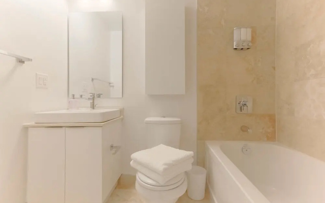 Noel Suites - York and Simcoe