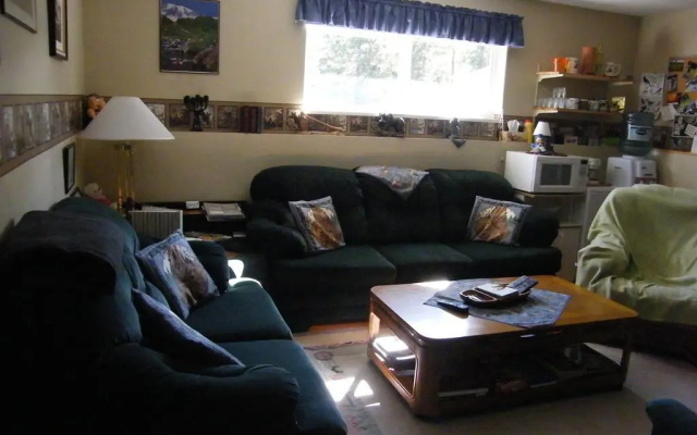 Silvern Lake Trail Bed & Breakfast