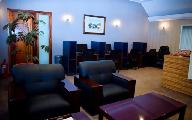 Safari Park Hotel And Casino