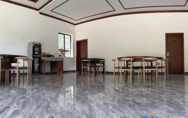 Ronghua Family Courtyard