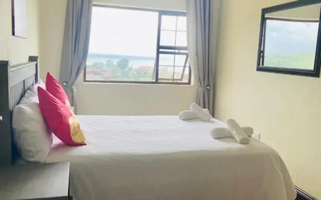 Mom & Ibe Guest Inn