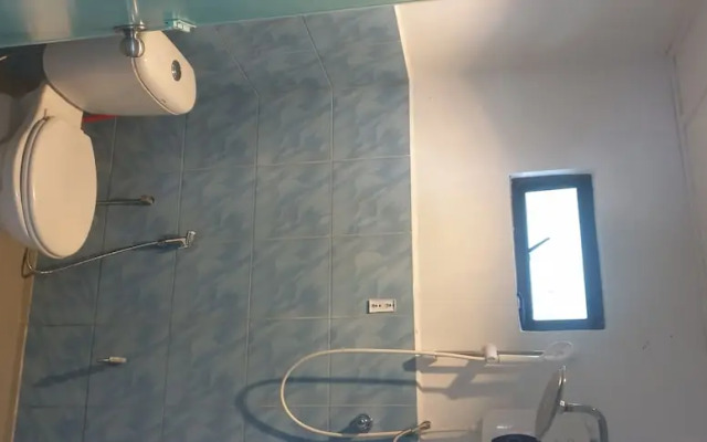 MRI Homestay Sg Buloh - Village Bungalow with Swimming Pool