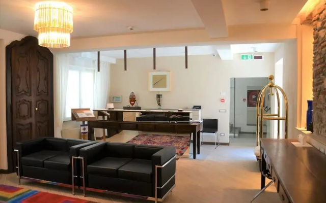 Hotel Ponti